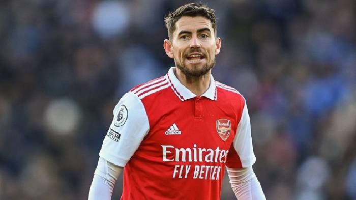 Jorginho: 'Mạnh mẽ, nhanh nhẹn, cậu ấy l&agrave; qu&aacute;i vật ở Premier League'