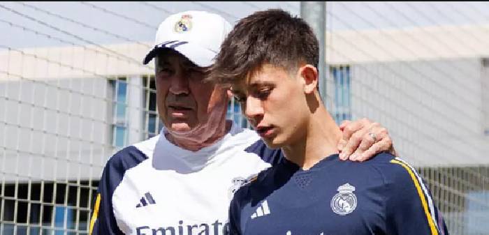 T&acirc;n binh m&ugrave;a h&egrave; của Real b&aacute;o tin kh&ocirc;ng vui với CĐV