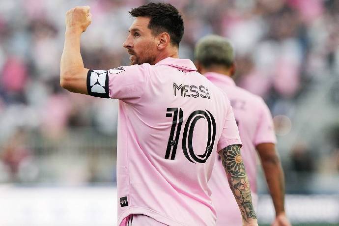 X&Aacute;C NHẬN : CEO Inter Miami l&ecirc;n tiếng, tiết lộ khả năng Messi quay về Barca 
