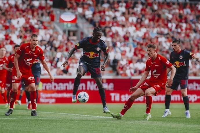 Soi k&egrave;o phạt g&oacute;c Salzburg vs Brann, 1h45 ng&agrave;y 31/7