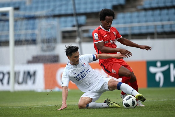 Ph&acirc;n t&iacute;ch tỷ lệ Suwon Bluewings vs Jeju United, 18h ng&agrave;y 30/8