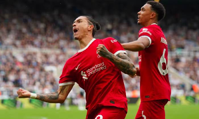 Sao Liverpool đ&aacute;p trả khi CĐV chỉ tr&iacute;ch anh kh&ocirc;ng xứng gi&aacute; 80 củ