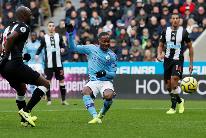 Newcastle 2-2 Man City: Trận đấu của những si&ecirc;u phẩm