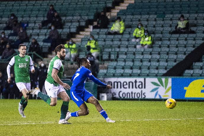 K&egrave;o xi&ecirc;n thơm nhất h&ocirc;m nay 1/12: Hibernian vs Rangers