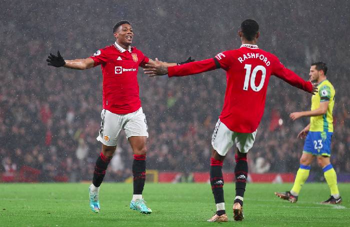 Soi k&egrave;o phạt g&oacute;c Nottingham vs MU, 0h30 ng&agrave;y 31/12		