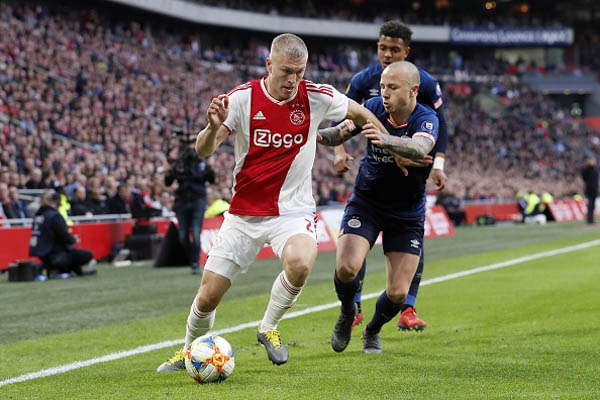 Nhận định Ajax Amsterdam vs PSV Eindhoven, 22h45 ng&agrave;y 2/2