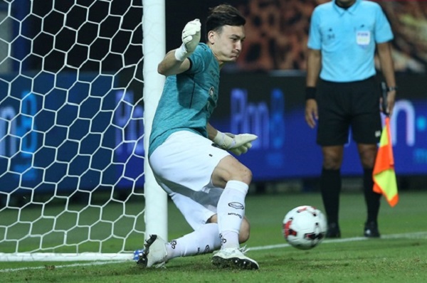 Tin tức b&oacute;ng đ&aacute; Việt Nam 31/1: Đặng Văn L&acirc;m cứu 2 quả penalty li&ecirc;n tiếp