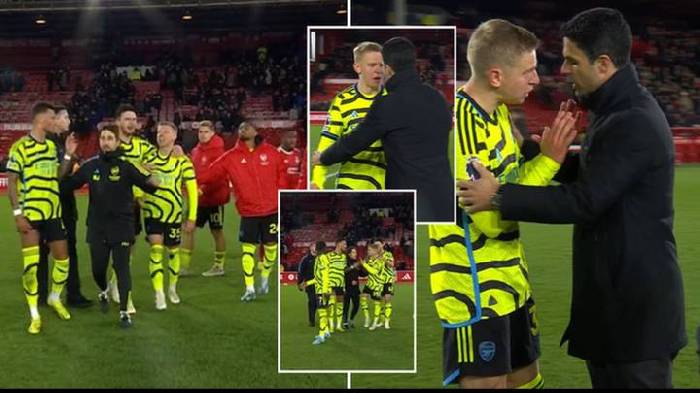 Cặp hậu vệ Arsenal x&ocirc; x&aacute;t ngay trước mặt HLV Arteta