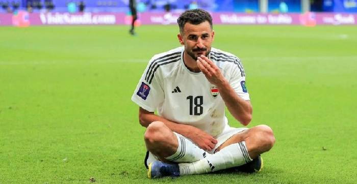 Kh&ocirc;ng phục tấm thẻ đỏ của Aymen Hussein, LĐBĐ Iraq kiện trọng t&agrave;i Iran l&ecirc;n AFC