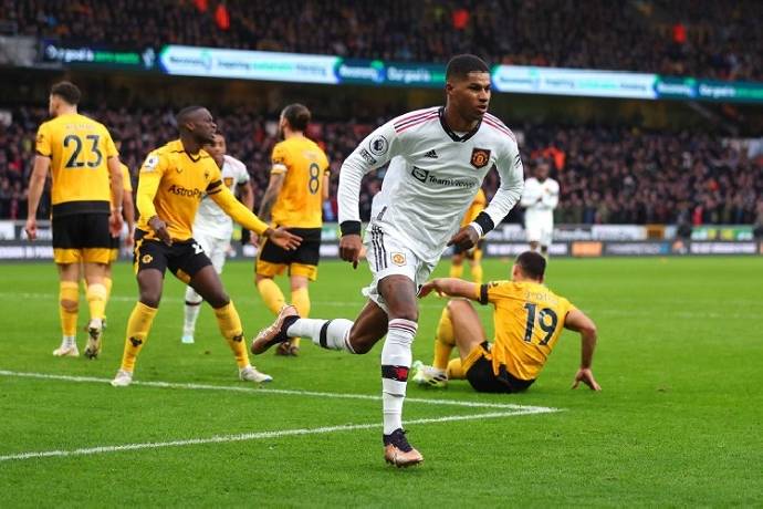 Soi k&egrave;o phạt g&oacute;c Wolverhampton vs MU, 3h15 ng&agrave;y 2/2