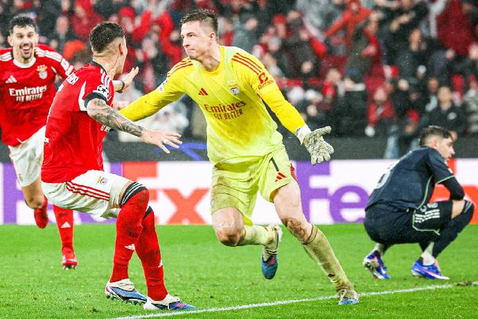 CĐV nghi ngờ lễ bốc thăm c&uacute;p C1 bị 'd&agrave;n xếp'