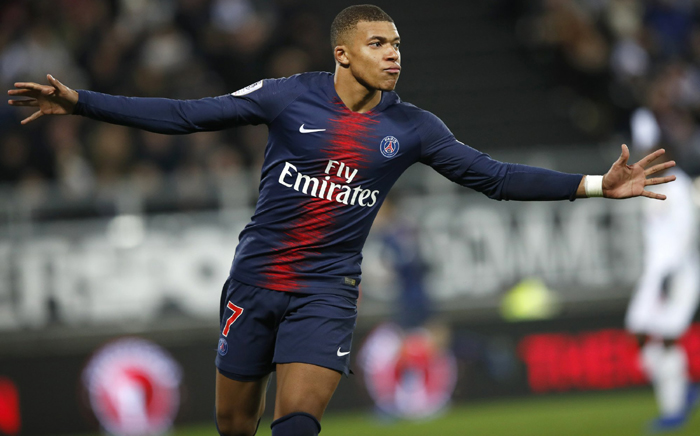 Hết MU, Zidane lại &lsquo;chọc ngo&aacute;y&rsquo; PSG về Mbappe