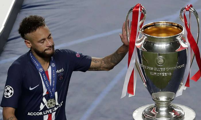 UEFA chưa thể thay đổi thể thức v&agrave; tăng số đội tham dự Champions League