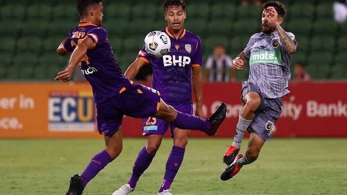 Soi k&egrave;o phạt g&oacute;c Perth Glory vs Macarthur, 18h ng&agrave;y 1/4