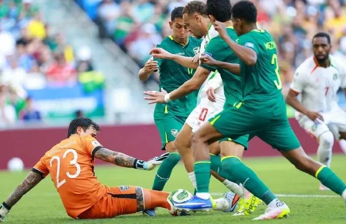 Si&ecirc;u m&aacute;y t&iacute;nh dự đo&aacute;n Iraq vs Bolivia, 10h00 ng&agrave;y 1/4