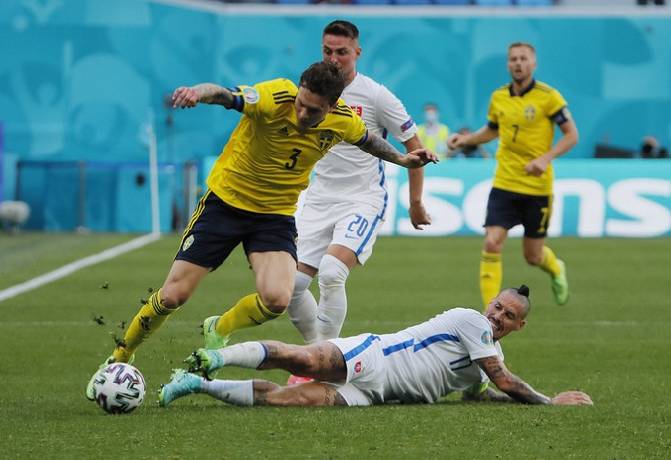 Si&ecirc;u m&aacute;y t&iacute;nh dự đo&aacute;n Thụy Điển vs Ba Lan, 1h45 ng&agrave;y 1/4