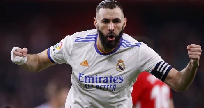 Benzema c&acirc;n nhắc rời Real Madrid v&igrave; lời đề nghị kh&ocirc;ng thể chối từ