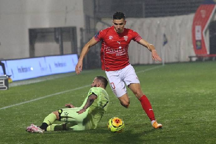 Soi k&egrave;o b&oacute;ng đ&aacute; hạng 2 Ph&aacute;p h&ocirc;m nay 31/7: N&icirc;mes vs Dijon