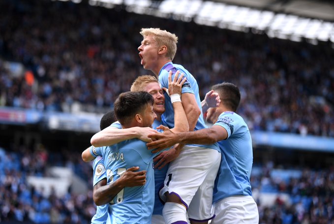Man City 4-0 Brighton: Aguero v&agrave; De Bruyne tỏa s&aacute;ng gi&uacute;p The Citizens tạm dẫn đầu bảng