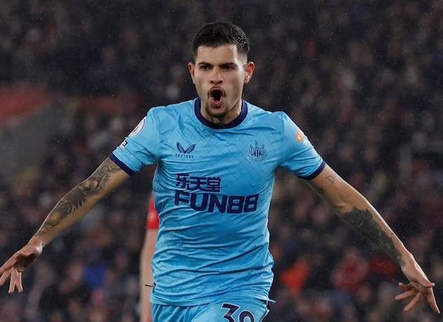 Đội h&igrave;nh ra s&acirc;n ch&iacute;nh thức Liverpool vs Newcastle, 2h ng&agrave;y 1/9