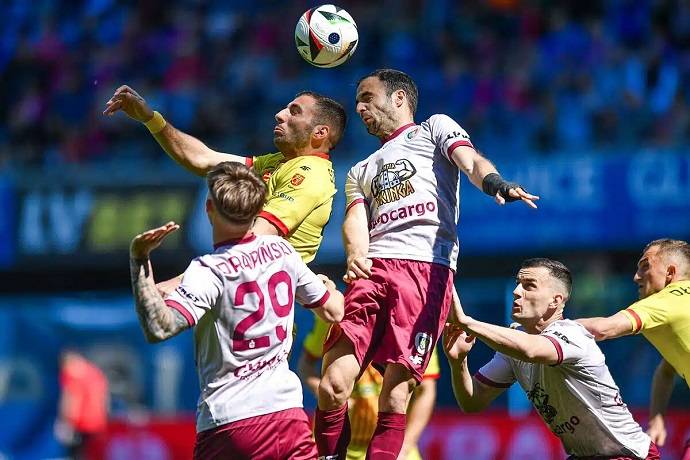 Nhận định, soi k&egrave;o Piast Gliwice vs Korona Kielce, 2h30 ng&agrave;y 1/11: Cơ hội cho kh&aacute;ch