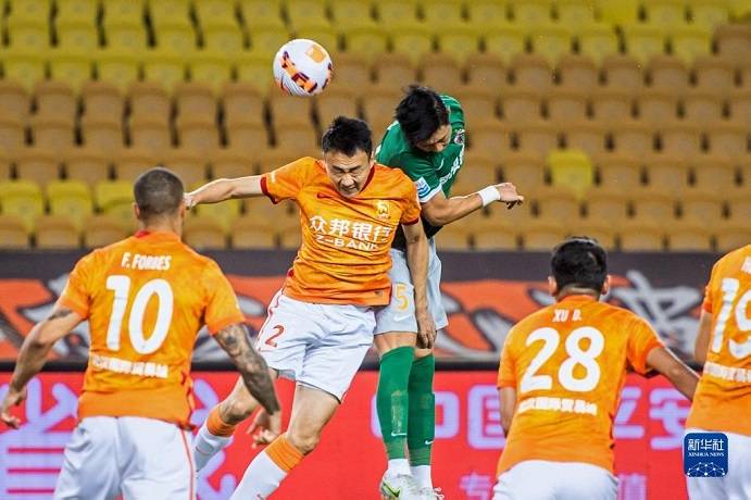 Soi k&egrave;o phạt g&oacute;c Zhejiang vs Wuhan FC, 14h00 ng&agrave;y 31/12