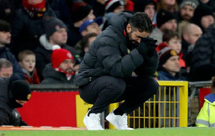 HLV Amorim &lsquo;kh&ocirc;ng b&agrave;o chữa&rsquo; sai trận h&ograve;a tai hại của MU