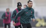 Juventus l&ecirc;n kế hoạch &lsquo;tr&oacute;i ch&acirc;n&rsquo; Cristiano Ronaldo