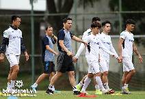 HLV Kiatisak vui vẻ ở lại Việt Nam ăn Tết v&igrave; l&yacute; do đặc biệt