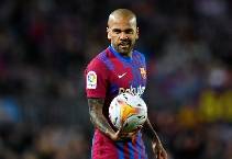 Barcelona &lsquo;quay xe&rsquo;, kh&ocirc;i phục tư c&aacute;ch huyền thoại cho Dani Alves