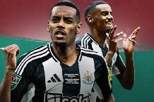 Vung 130 triệu bảng mua Isak, Liverpool hai lần ph&aacute; kỷ lục chuyển nhượng