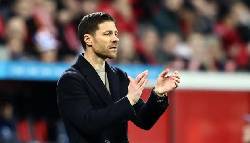 Real Madrid quy hoạch Xabi Alonso thay Carlo Ancelotti