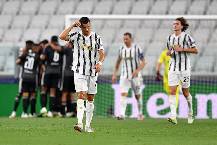 Juventus ch&iacute;nh thức th&agrave;nh cựu vương Serie A