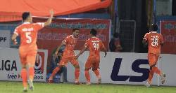 Video B&igrave;nh Định 1-1 Than Quảng Ninh: Một điểm nỗ lực