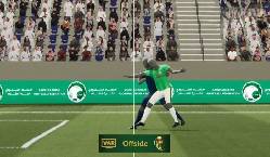 Pha check VAR kh&ocirc;ng thể lỗi hơn khiến Ronaldo đ&ograve;i thay trọng t&agrave;i