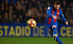 Đồng đội cũ tiết lộ g&acirc;y sốc về khả năng đ&aacute; phạt của Messi
