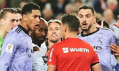 Bellingham nhận thẻ đỏ v&igrave; x&uacute;c phạm trọng t&agrave;i