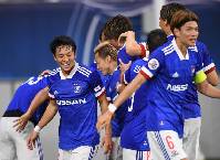Soi k&egrave;o phạt g&oacute;c Shanghai Port vs Yokohama Marinos, 19h00 ng&agrave;y 4/3: Chủ nh&agrave; l&eacute;p vế