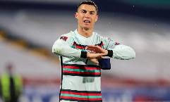Đ&atilde; c&oacute; kết quả đấu gi&aacute; băng đội trưởng bị Ronaldo n&eacute;m