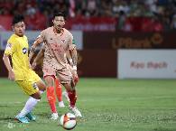 Nhận định, soi k&egrave;o C&ocirc;ng an H&agrave; Nội với SLNA, 19h15 ng&agrave;y 04/04: Lặng lẽ b&aacute;m đuổi