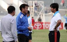 HLV Phan Thanh H&ugrave;ng n&oacute;i g&igrave; khi l&ecirc;n thay &ocirc;ng L&ecirc; Huỳnh Đức?