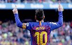 Lionel Messi được Gi&aacute;o ho&agrave;ng Francis trao giải thưởng đặc biệt