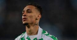 Antony bật kh&oacute;c, gửi lời xin lỗi sau khi rời MU trở lại Real Betis