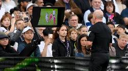 Cựu sao Chelsea: 'VAR thật sự v&ocirc; dụng, họ n&ecirc;n dẹp n&oacute; đi th&ocirc;i'