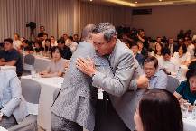 Phản ứng của &ocirc;ng Park Hang-seo sau khi HLV Mai Đức Chung chia tay tuyển nữ Việt Nam