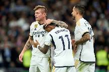 Toni Kroos thể hiện đẳng cấp, Real Madrid đ&ograve;i lại ng&ocirc;i đầu