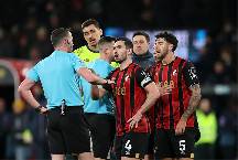 Bournemouth phẫn nộ v&igrave; tiếng c&ograve;i m&atilde;n cuộc g&acirc;y tranh c&atilde;i trước Arsenal