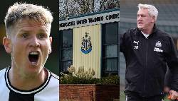 HLV Newcastle đ&aacute;nh nhau với học tr&ograve; tr&ecirc;n s&acirc;n tập