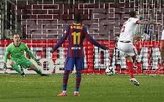 Si&ecirc;u dự bị tỏa s&aacute;ng, Barca ngược d&ograve;ng v&agrave;o chung kết C&uacute;p Nh&agrave; vua