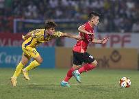 Quang Hải s&uacute;t phạt th&agrave;nh b&agrave;n, C&ocirc;ng an H&agrave; Nội tiến s&aacute;t ng&ocirc;i đầu V-League